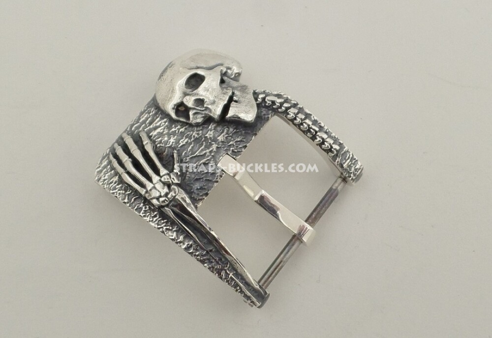 Skull and bones silver 24 mm